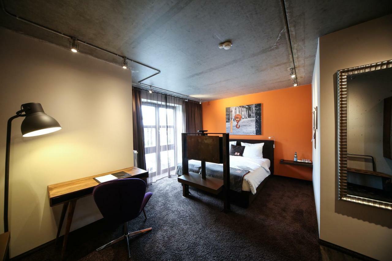 Altes Stahlwerk Business & Lifestyle Hotel Ноймюнстер Экстерьер фото